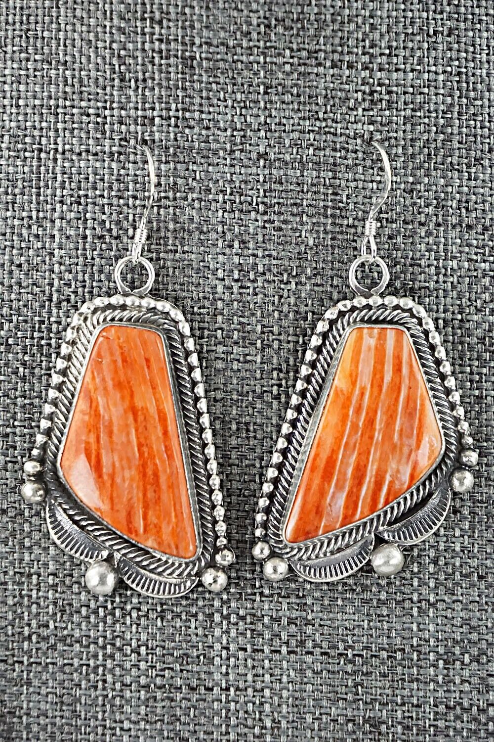 Spiny Oyster & Sterling Silver Squash Blossom Set - Tom Lewis