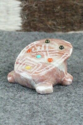 Frog Zuni Fetish Carving - Phyllis Panteah