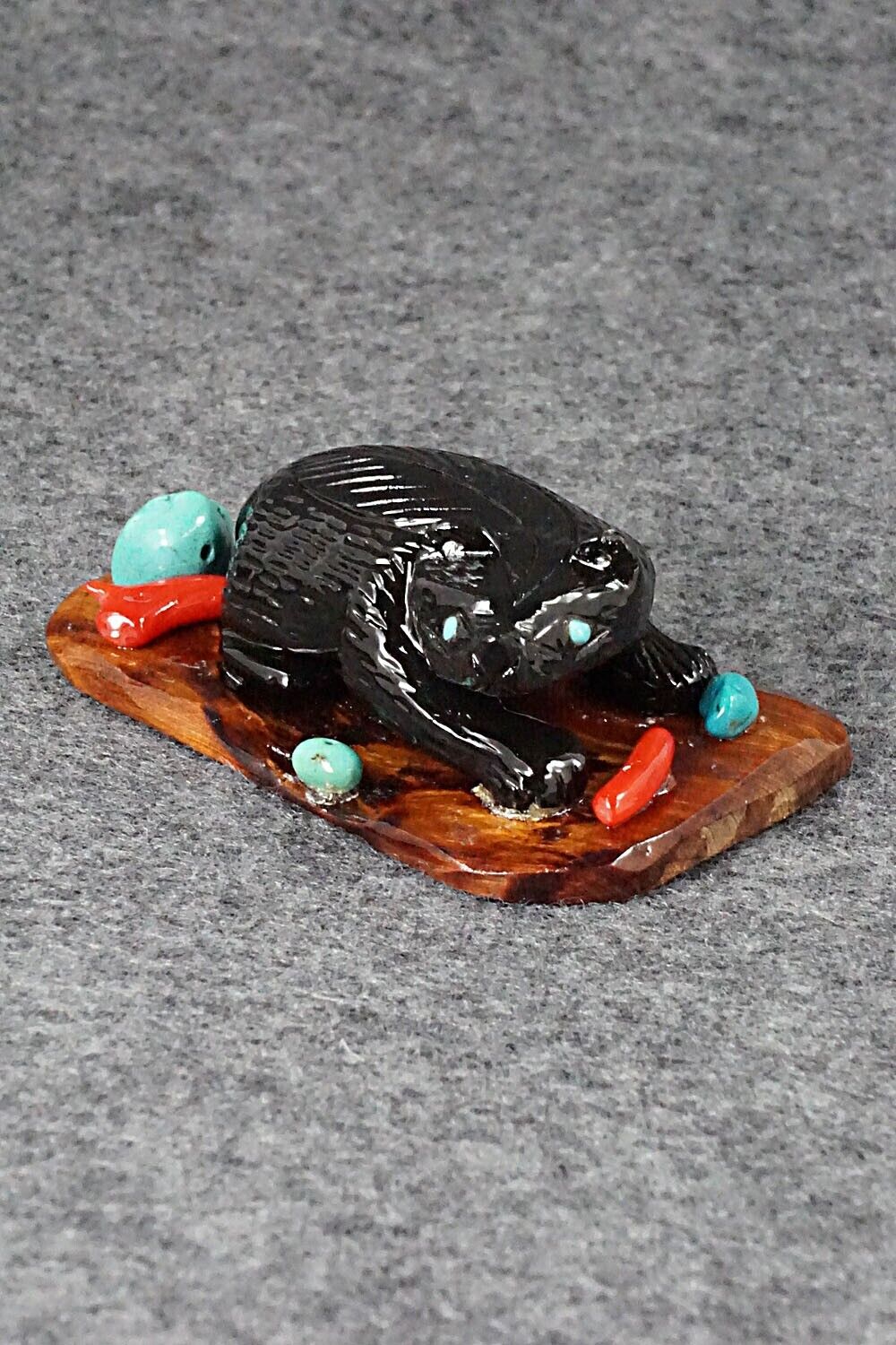 Badger Zuni Fetish Carving - Chris Nastacio