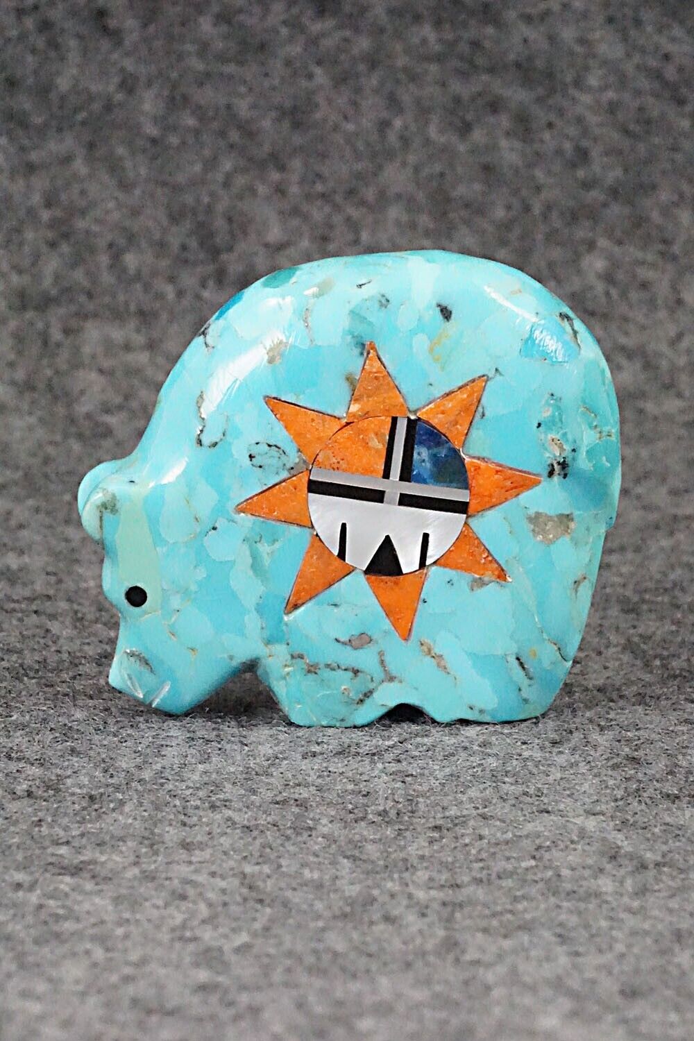 Bear Zuni Fetish Carving - Andres Lementino
