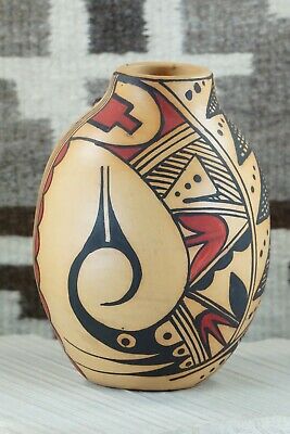 Hopi Pottery - D. Tsinnie