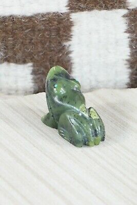 Frog Zuni Fetish Carving - Rosella Soseeah