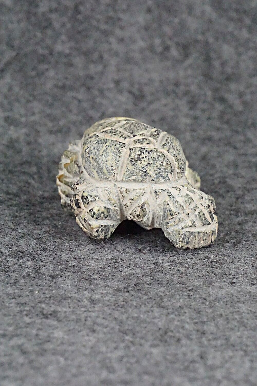 Turtle Zuni Fetish Carving - Jon Quam