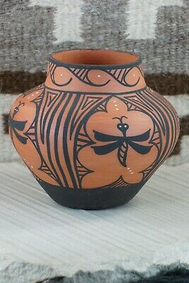 Zuni Pottery - Darla Westika