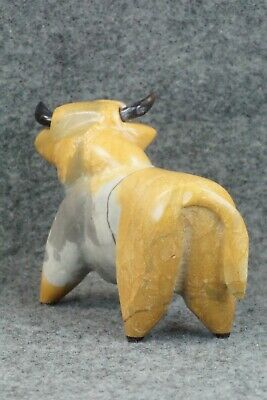 Bull Zuni Fetish Carving - Enrike Leekya