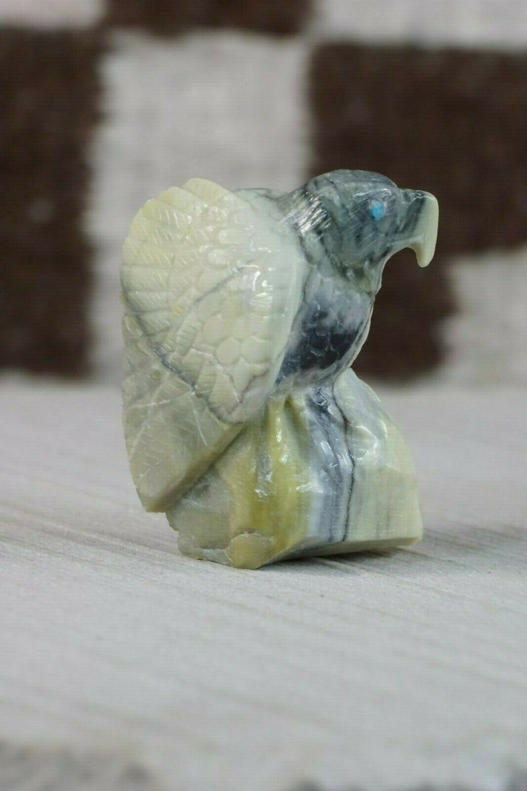 Eagle Zuni Fetish Carving - Derrick Kaamasee - High Lonesome Trading