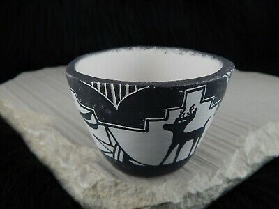 Zuni Pottery - Darla Westika - Zuni Handmade Pottery - Native American - High Lonesome Trading