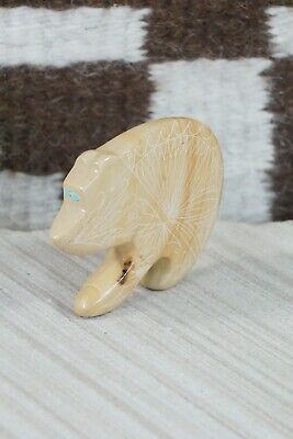 Bear Zuni Fetish Carving - Jonathan Natewa