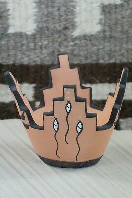 Zuni Pottery - Darla Westika