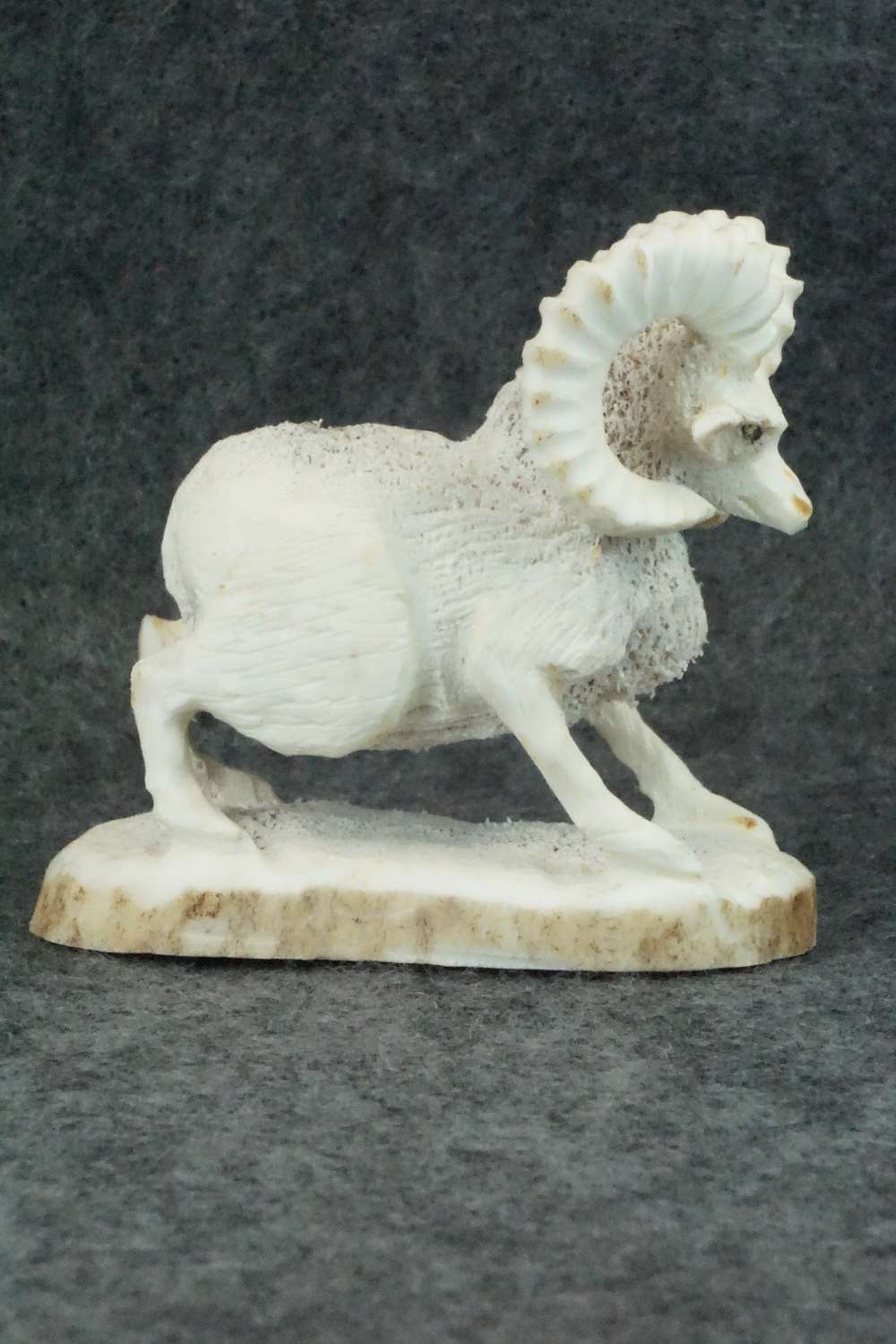 Ram Zuni Fetish Carving - Lewis Malie Jr.