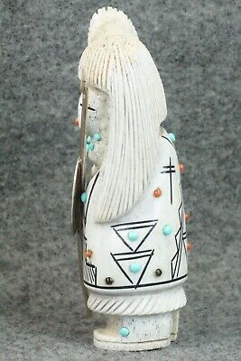 Hunter Zuni Fetish Carving - Claudia Peina