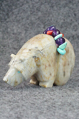 Bear Zuni Fetish Carving - Paulette Quam