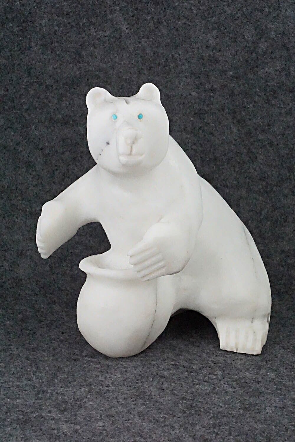 Bear Zuni Fetish Carving - Albert Eustace
