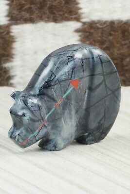 Bear Zuni Fetish Carving - Kevin Quam