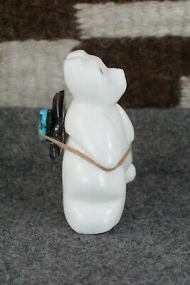 Bear Zuni Fetish Carving - Ariane Quam