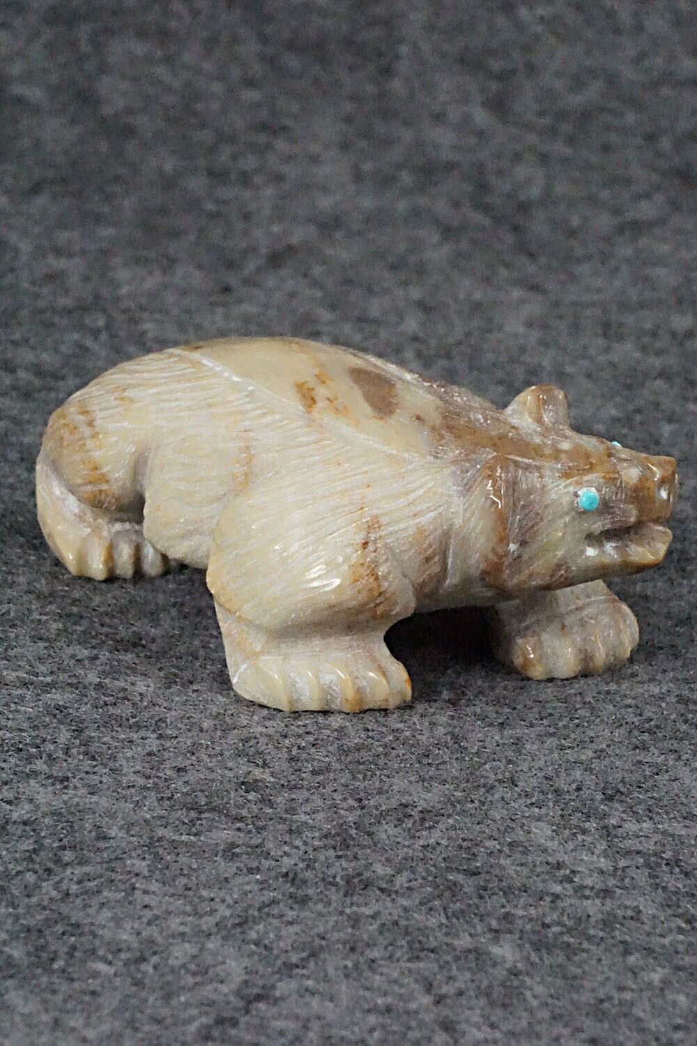 Badger Zuni Fetish - Derrick Kaamasee
