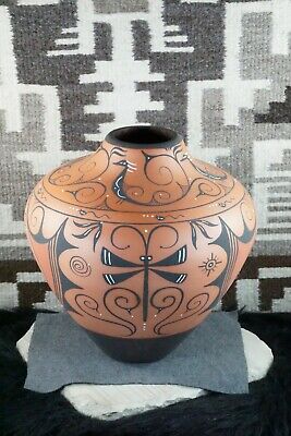 Zuni Pottery - Priscilla Peynetsa