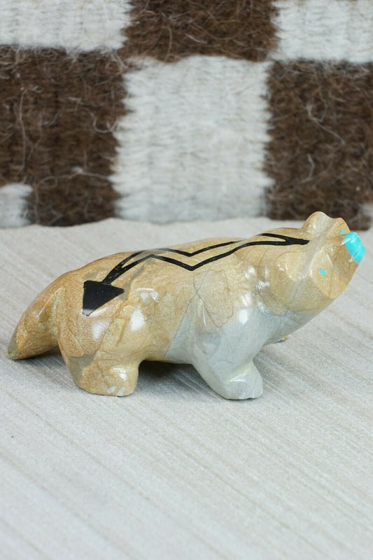 Badger Zuni Fetish Carving - Enrike Leekya