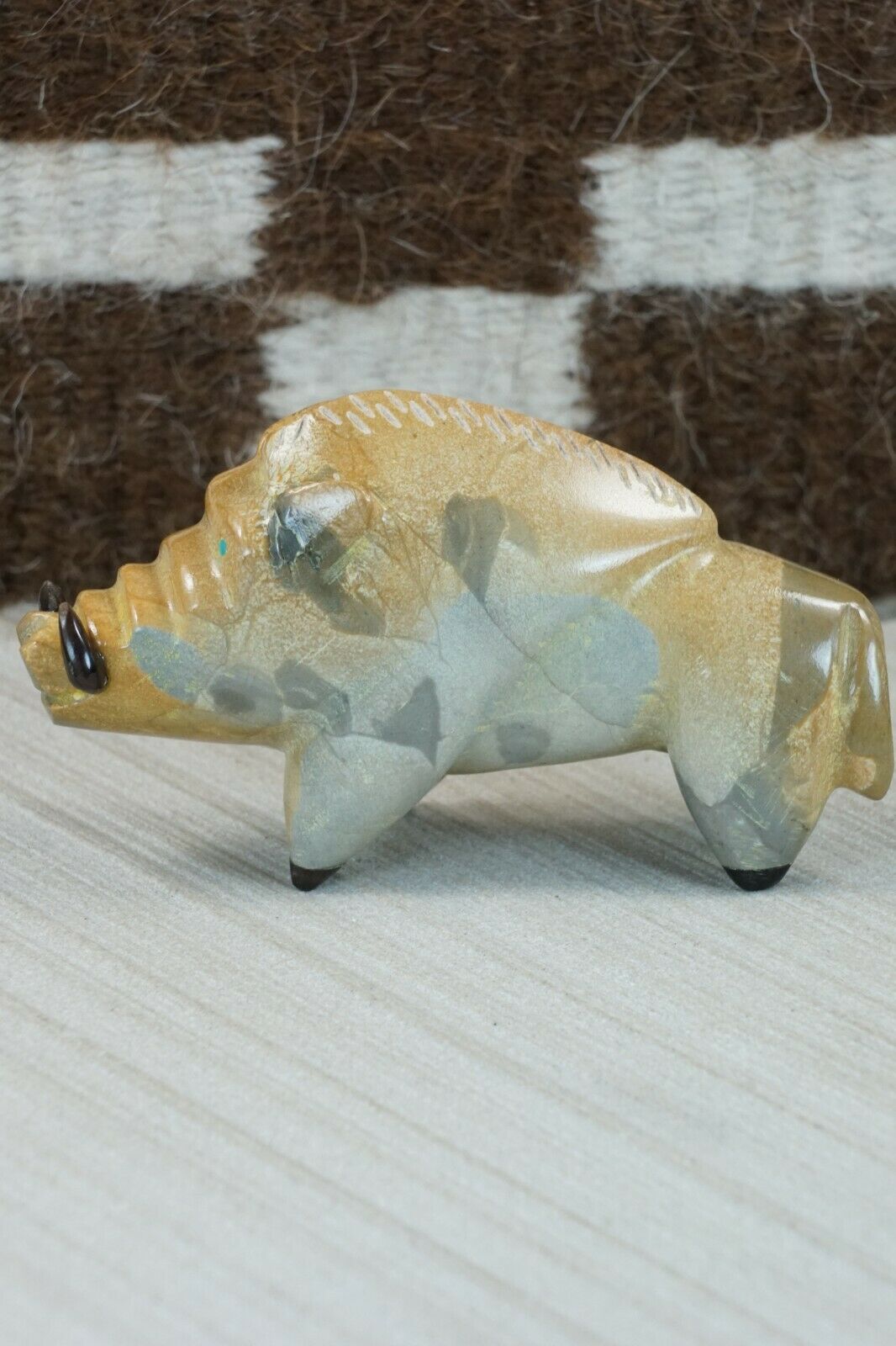 Razorback Hog Zuni Fetish Carving - Enrike Leekya