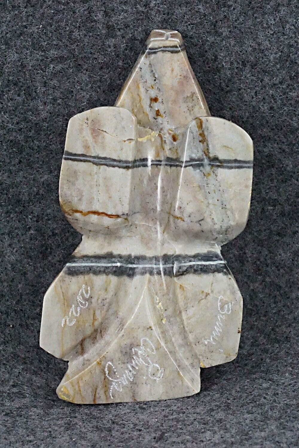 Bear Zuni Fetish Carving - Shannon Calavaza