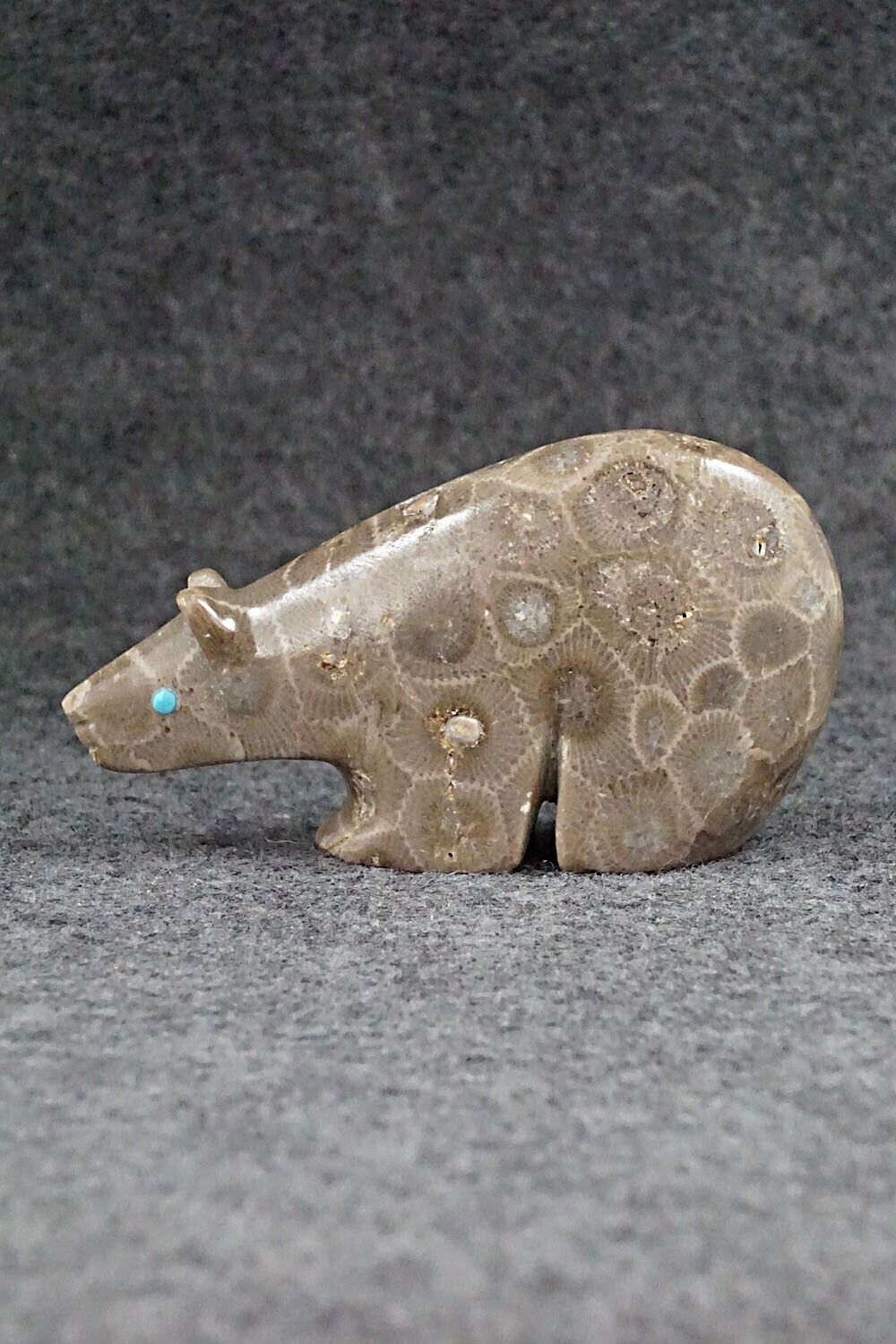 Bear Zuni Fetish Carving - Ronnie Lunasee