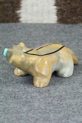 Badger Zuni Fetish Carving - Enrike Leekya