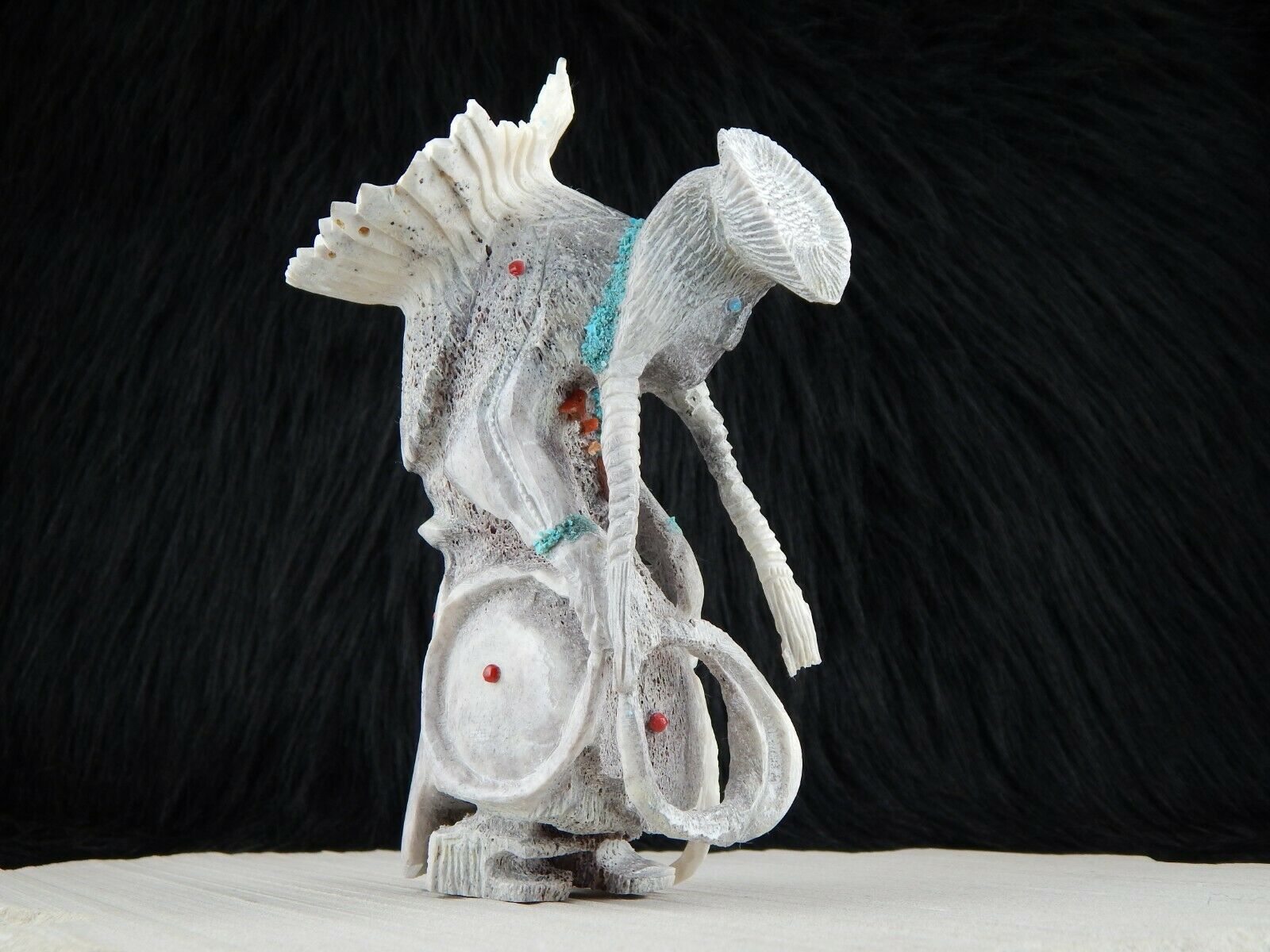 Dancer Zuni Fetish Carving - Marlon Lowsayatee - High Lonesome Trading