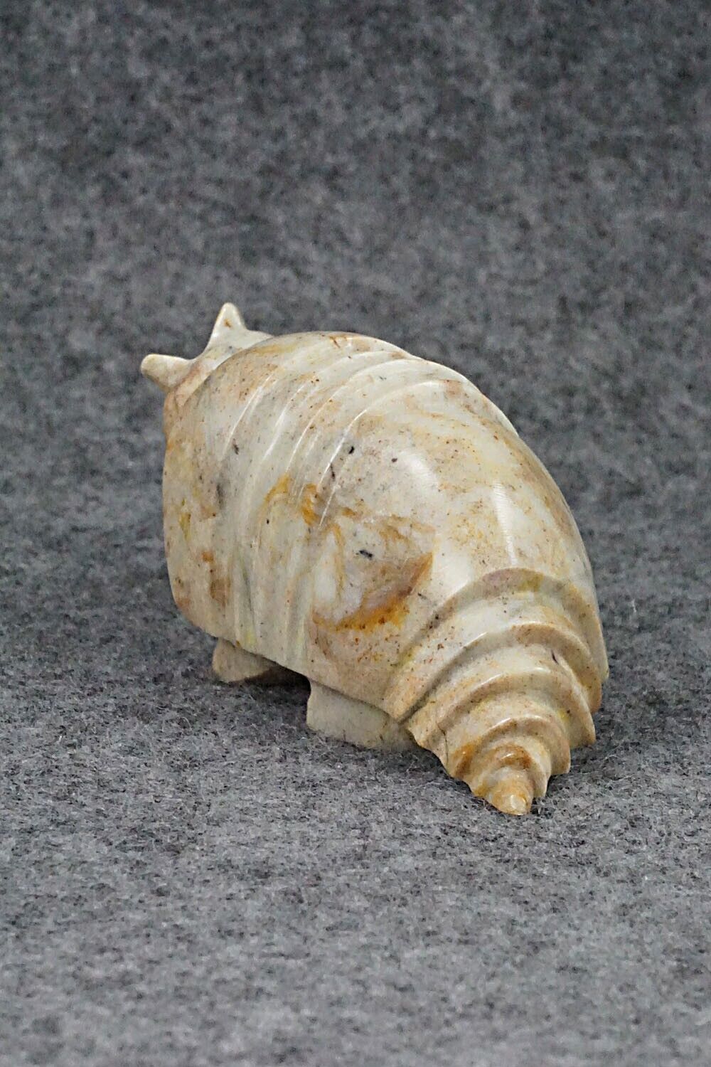 Armadillo Zuni Fetish Carving - Enrike Leekya