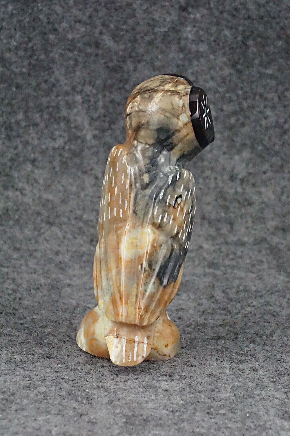 Owl Zuni Fetish Carving - Enrike Leekya