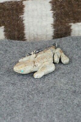 Lizard Zuni Fetish Carving - Wilfred Cheama