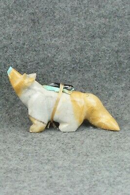 Wolf Zuni Fetish Carving - Enrike Leekya