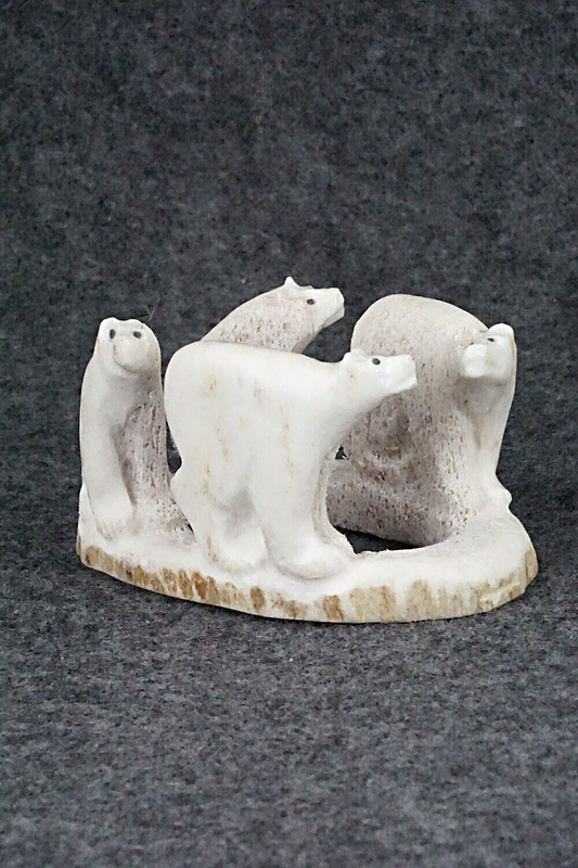 Bear Zuni Fetish Carving - Maxx Laate