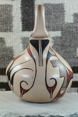 Hopi Pottery - D. Yesslith