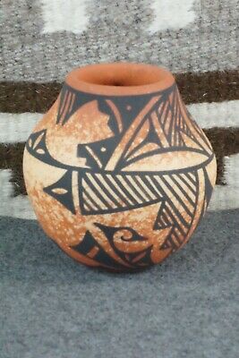 Zuni Pottery - Lorenda Cellicion