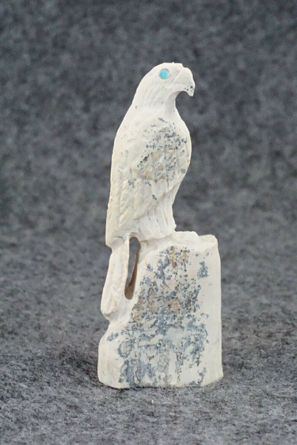 Eagle Zuni Fetish Carving - Fenton Luna