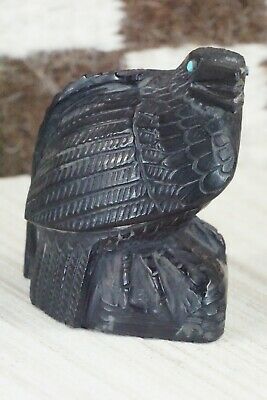 Crow Zuni Fetish Carving - Derrick Kaamasee