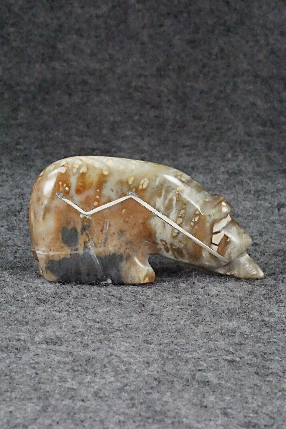 Bear Zuni Fetish Carving - Kenny Chavez