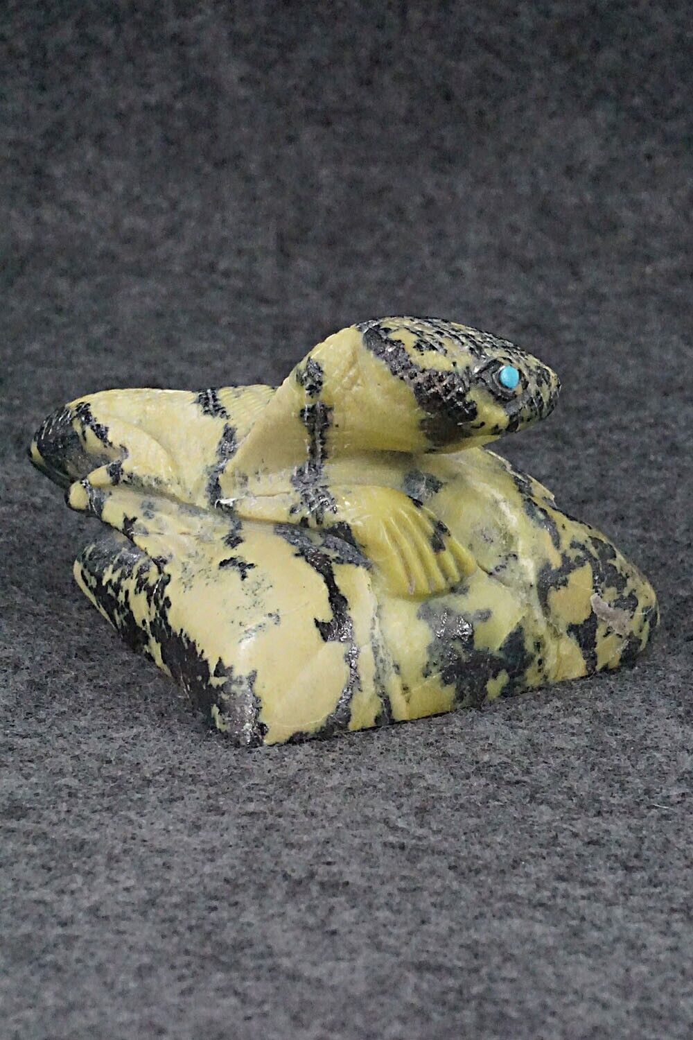 Lizard Zuni Fetish Carving - Hudson Sandy