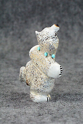 Bear Zuni Fetish Carving - Claudia Peina
