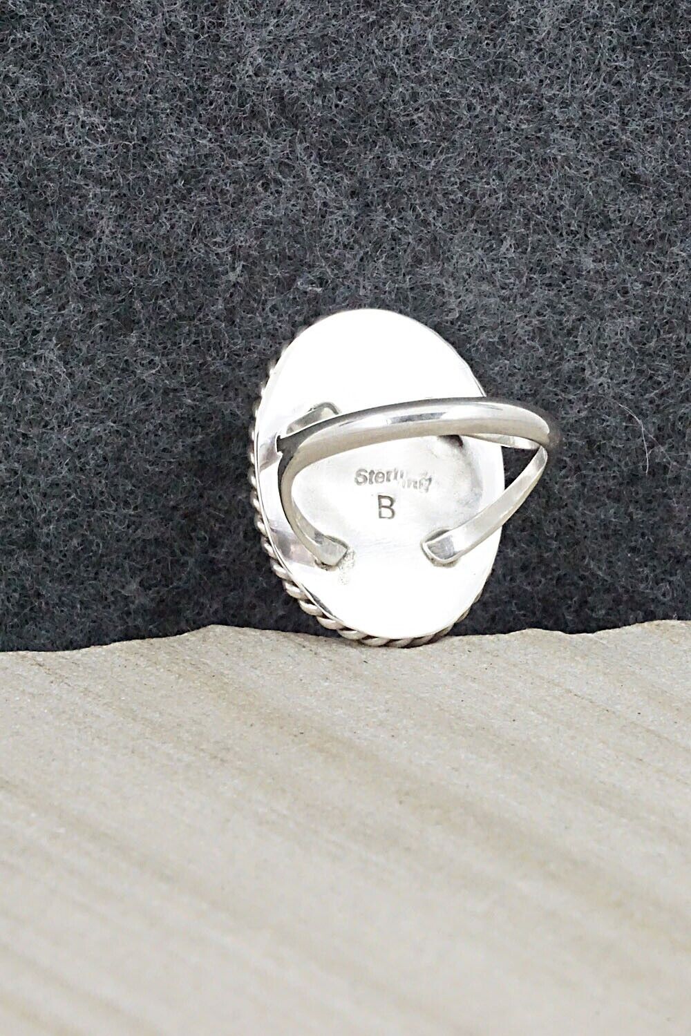 Spiny Oyster & Sterling Silver Ring - Benjamin Martinez - Size 7