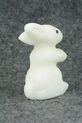 Rabbit Zuni Fetish Carving - Justin Natewa
