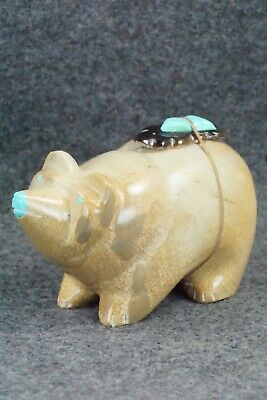 Bear Zuni Fetish Carving - Enrike Leekya