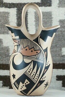 Hopi Pottery - D. Yesslith