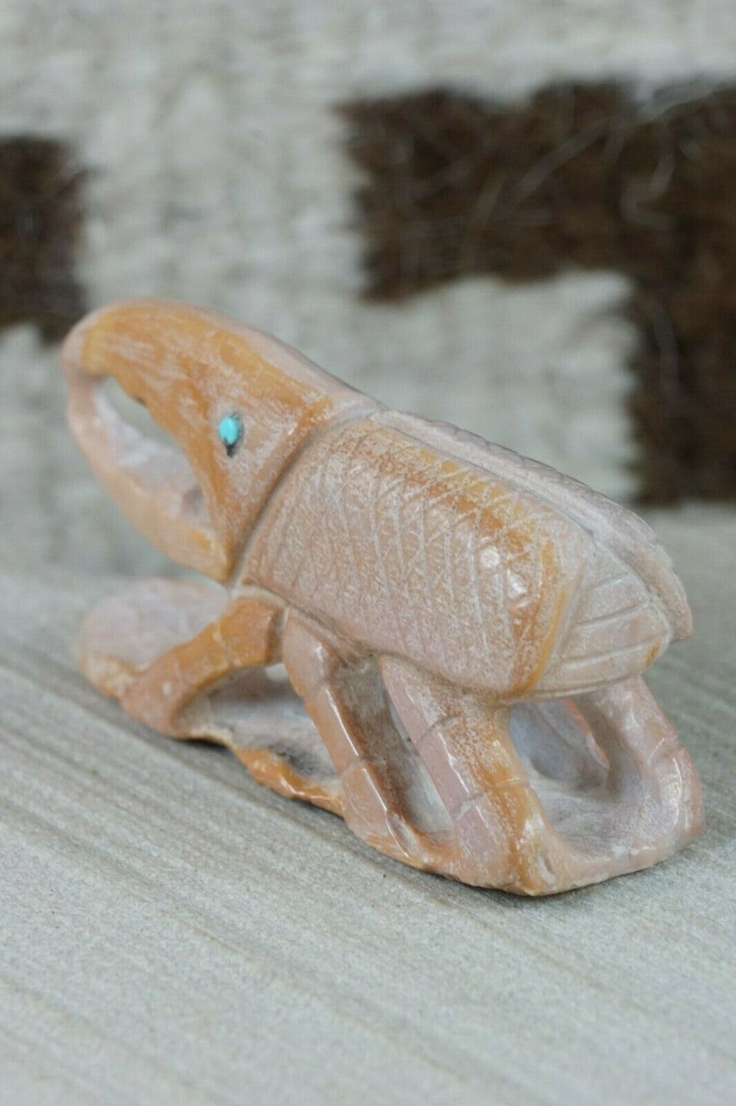 Beetle Zuni Fetish Carving - Derrick Kaamasee - High Lonesome Trading