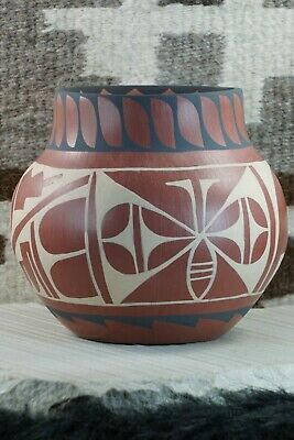 Jemez Pottery - Gachupin