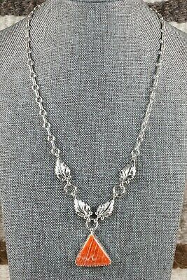 Navajo Spiny Oyster & Sterling Silver Necklace - Verley Betone