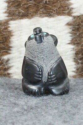 Bear Zuni Fetish Carving - Reynold Lunasee