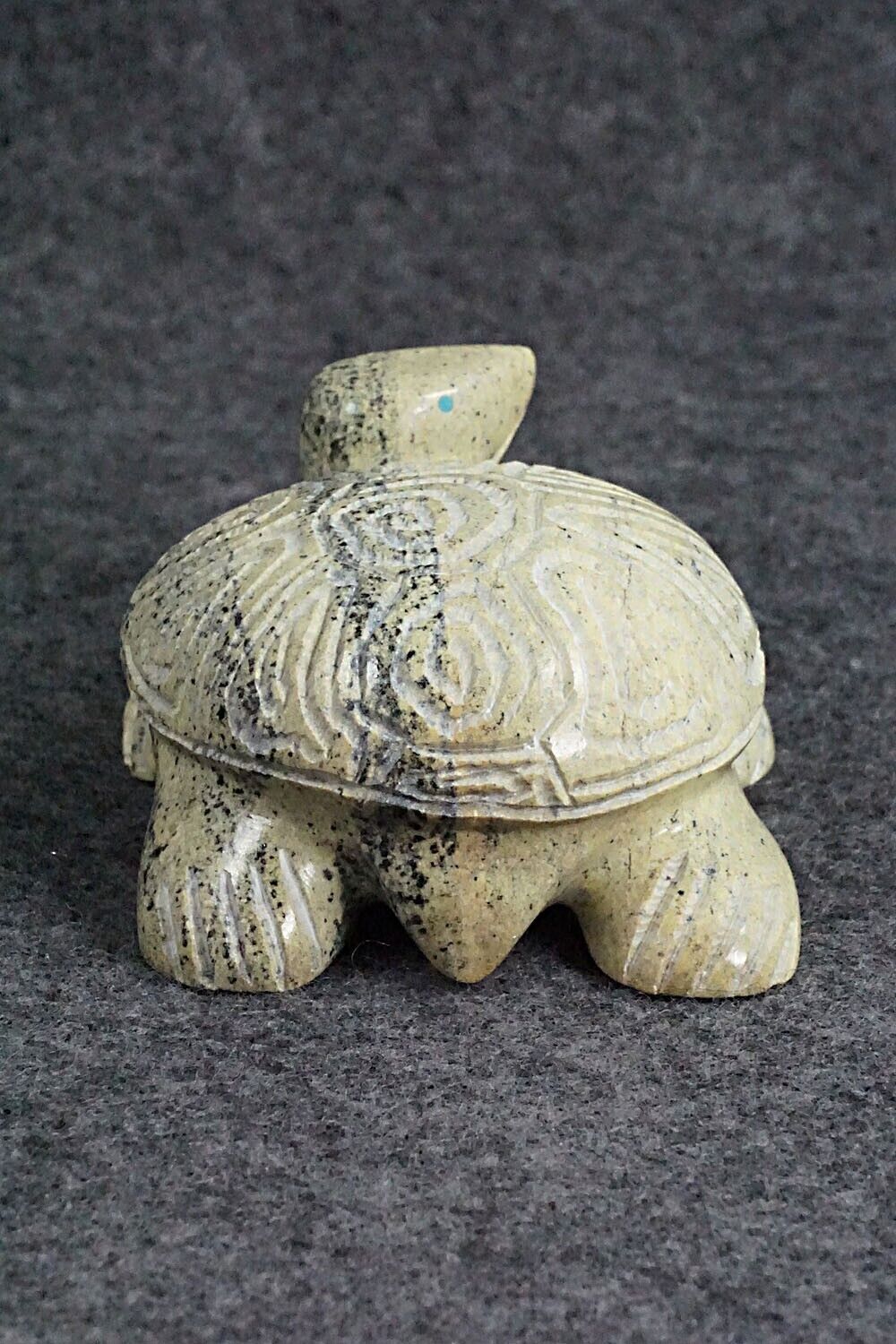 Turtle Zuni Fetish Carving - Nelson Yatsattie