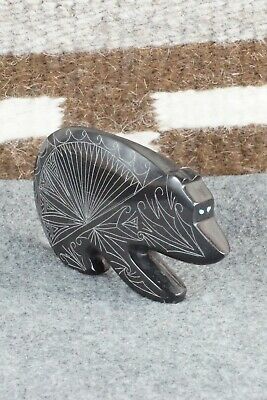 Bear Zuni Fetish Carving - Jonathan Natewa