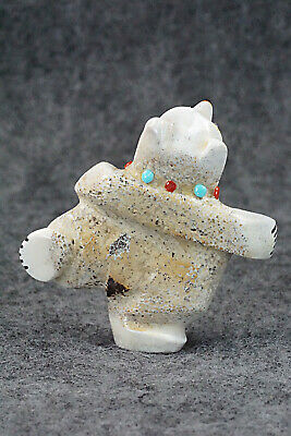 Bear Zuni Fetish Carving - Claudia Peina